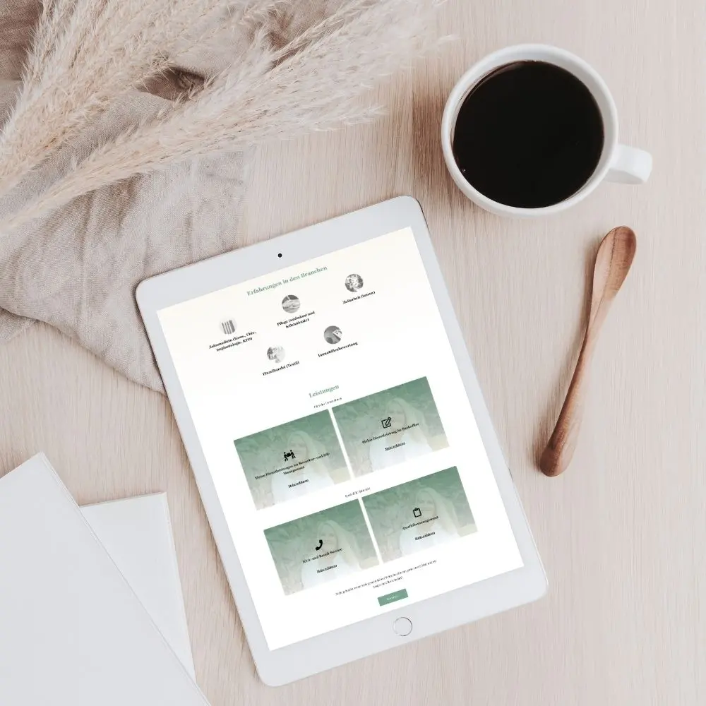 Tablet mit Website von Jennifer Hinz